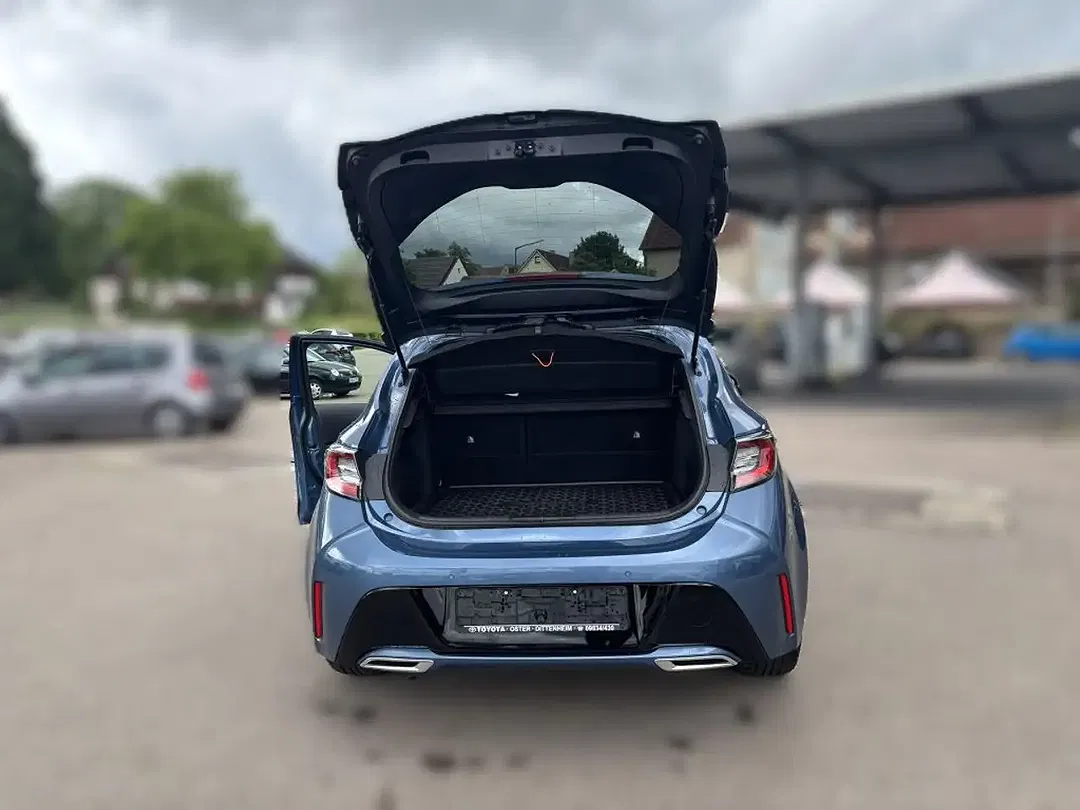 Toyota Corolla - Thumbnail 7