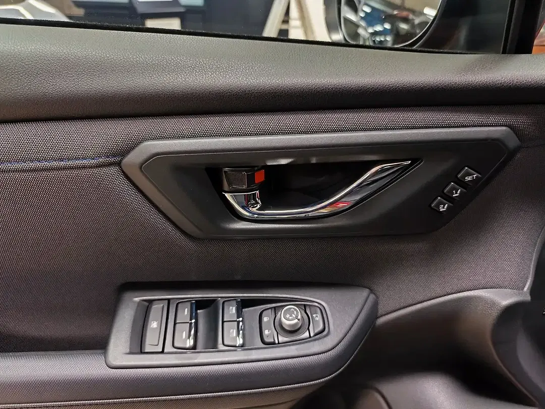 Subaru Forester - Thumbnail 11