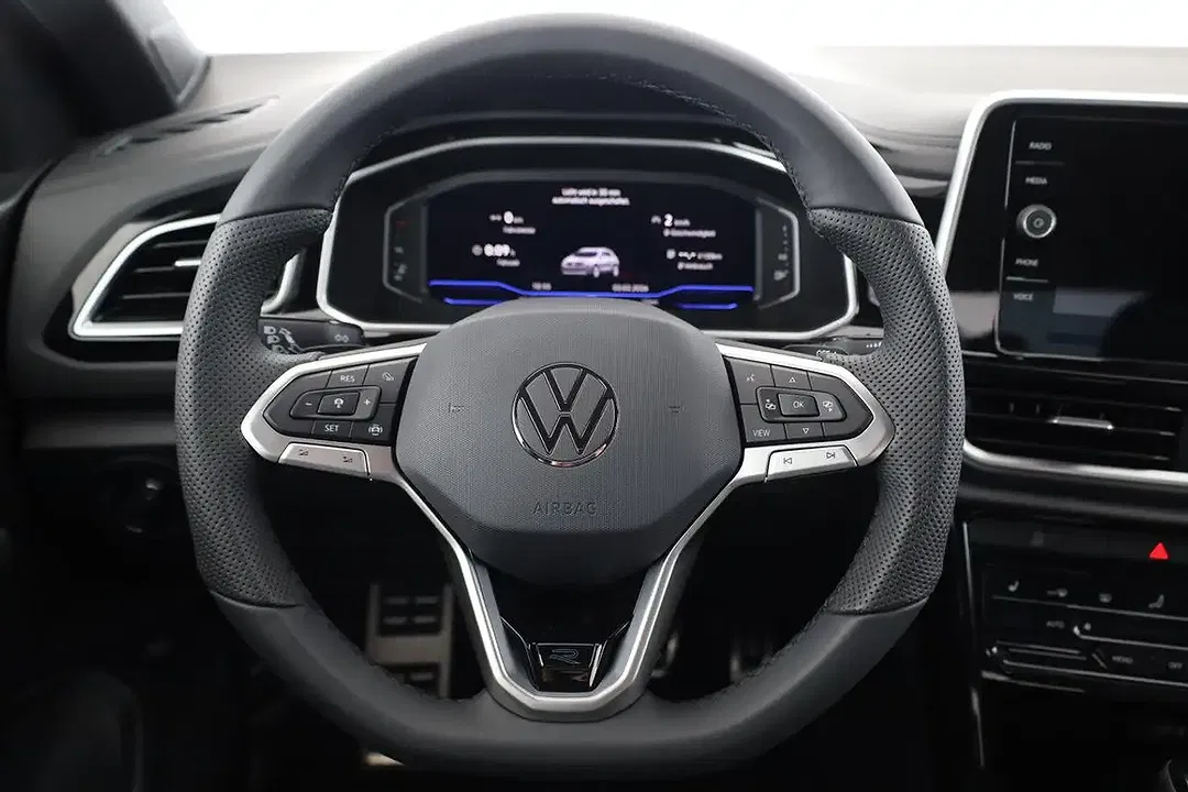 Volkswagen T-Roc - Thumbnail 6