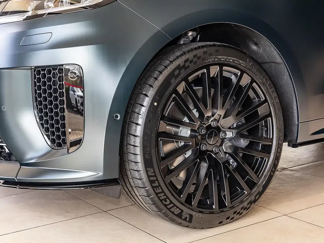Land Rover Range Rover Sport - Thumbnail 10