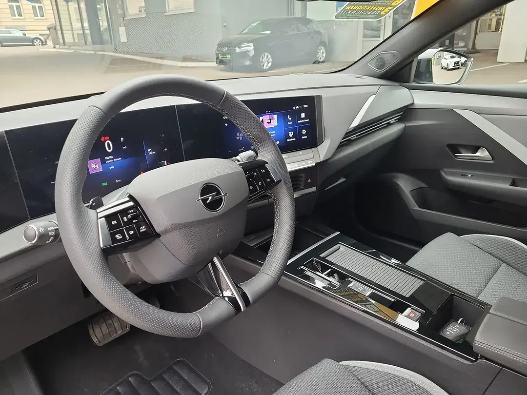 Opel Astra - Thumbnail 10