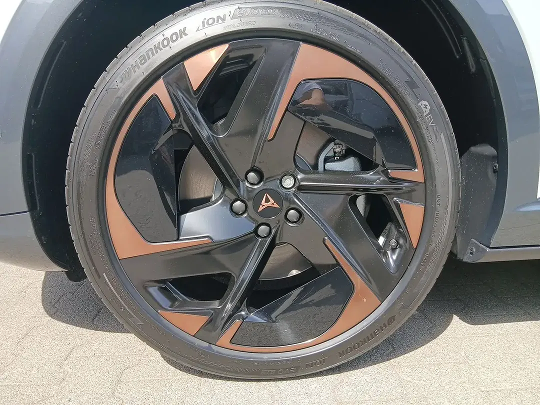 CUPRA Tavascan - Thumbnail 7