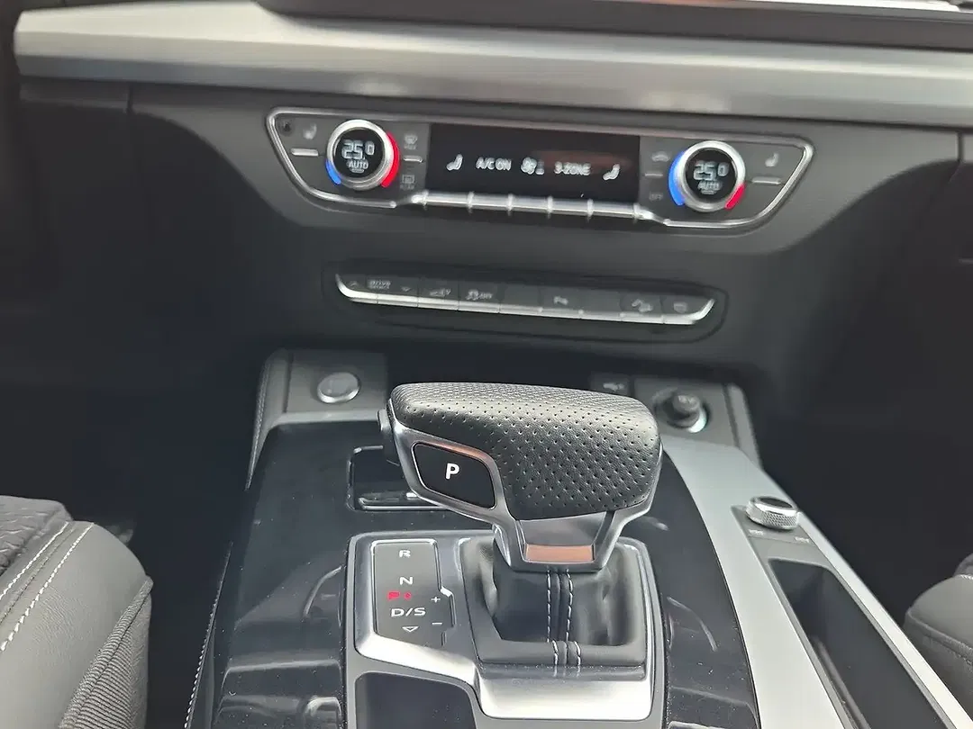 Audi Q5 - Thumbnail 8