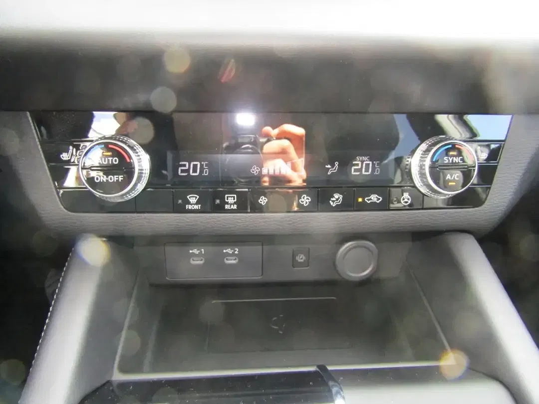 Mitsubishi Outlander - Thumbnail 11