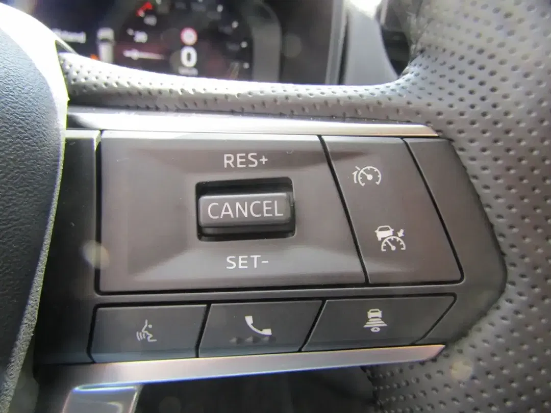 Mitsubishi Outlander - Thumbnail 14