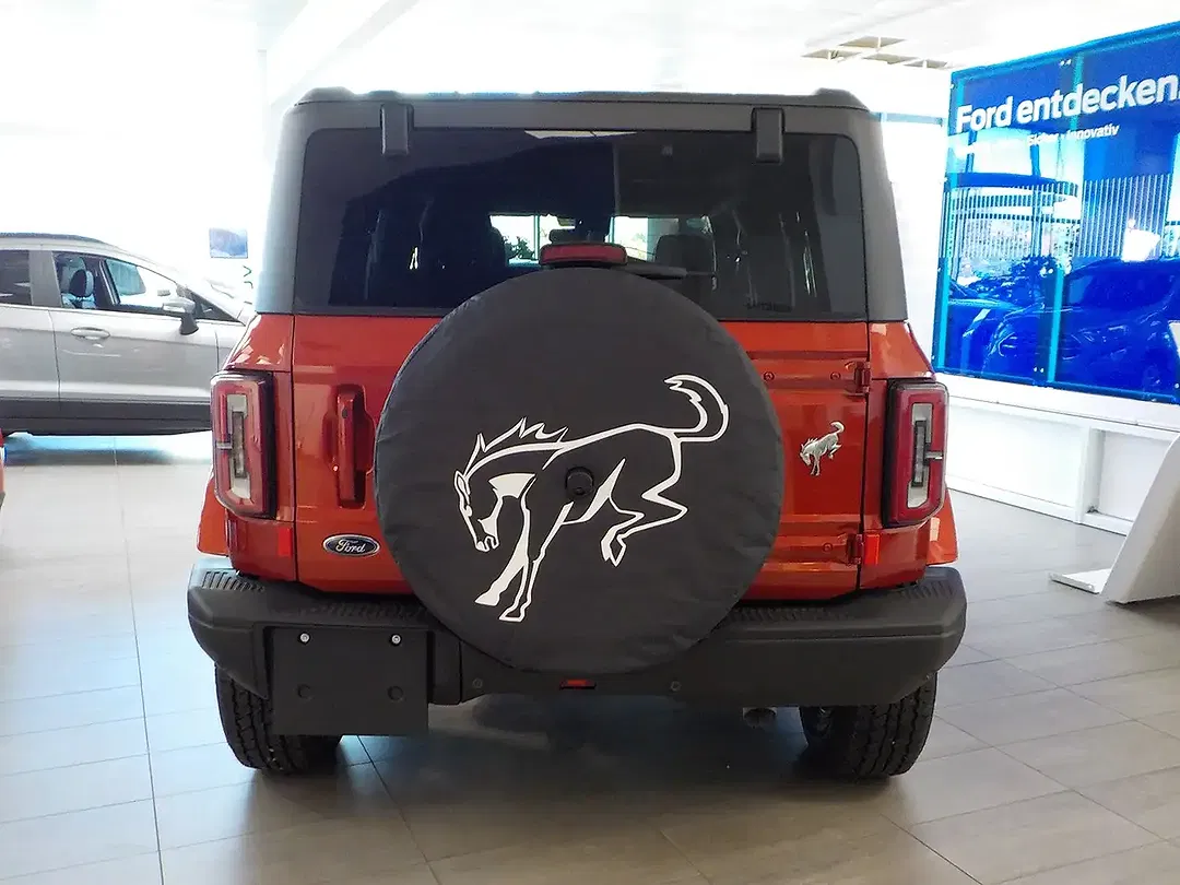 Ford Bronco - Thumbnail 5