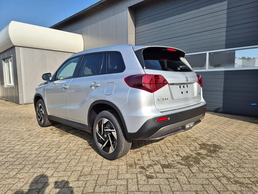 Suzuki Vitara - Thumbnail 3