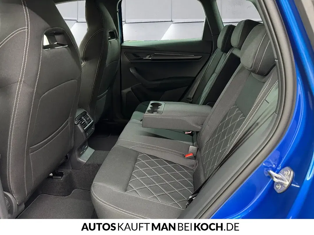 Skoda Karoq - Thumbnail 6