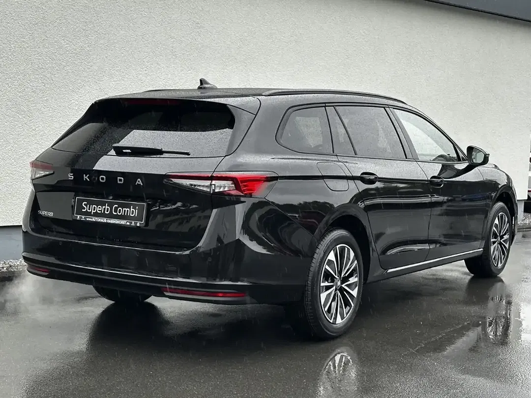 Skoda Superb - Thumbnail 2
