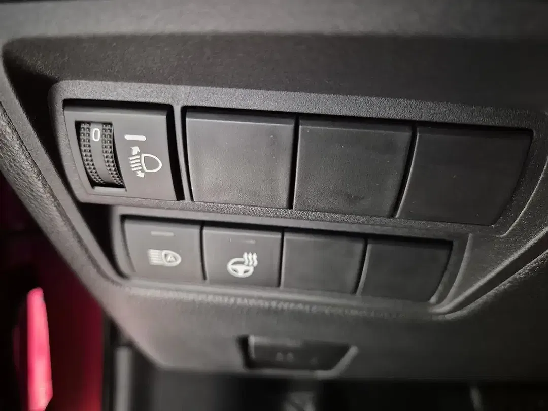 Mazda 2 - Thumbnail 10