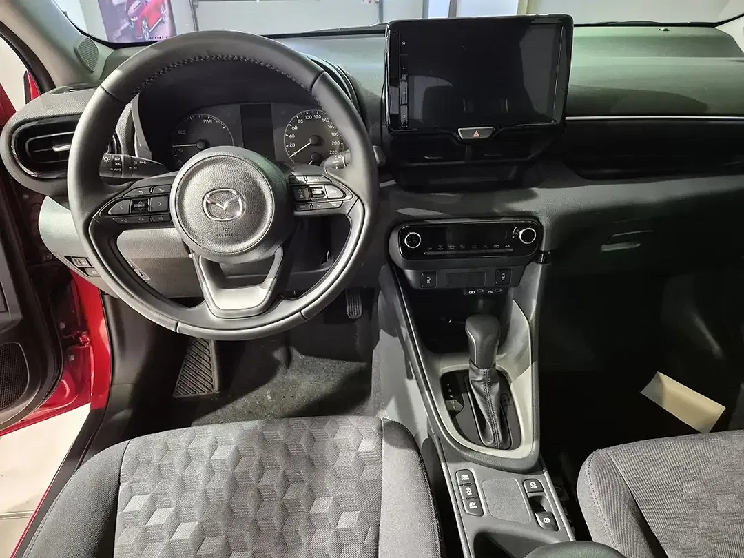 Mazda 2 - Thumbnail 8