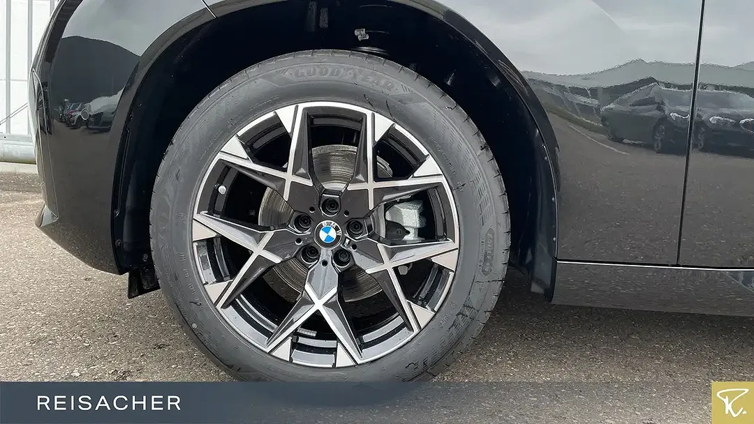 BMW X3 - Thumbnail 3