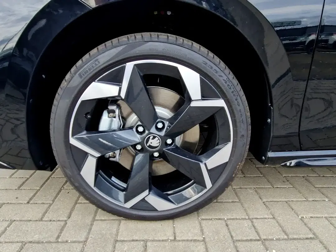 Skoda Superb - Thumbnail 14