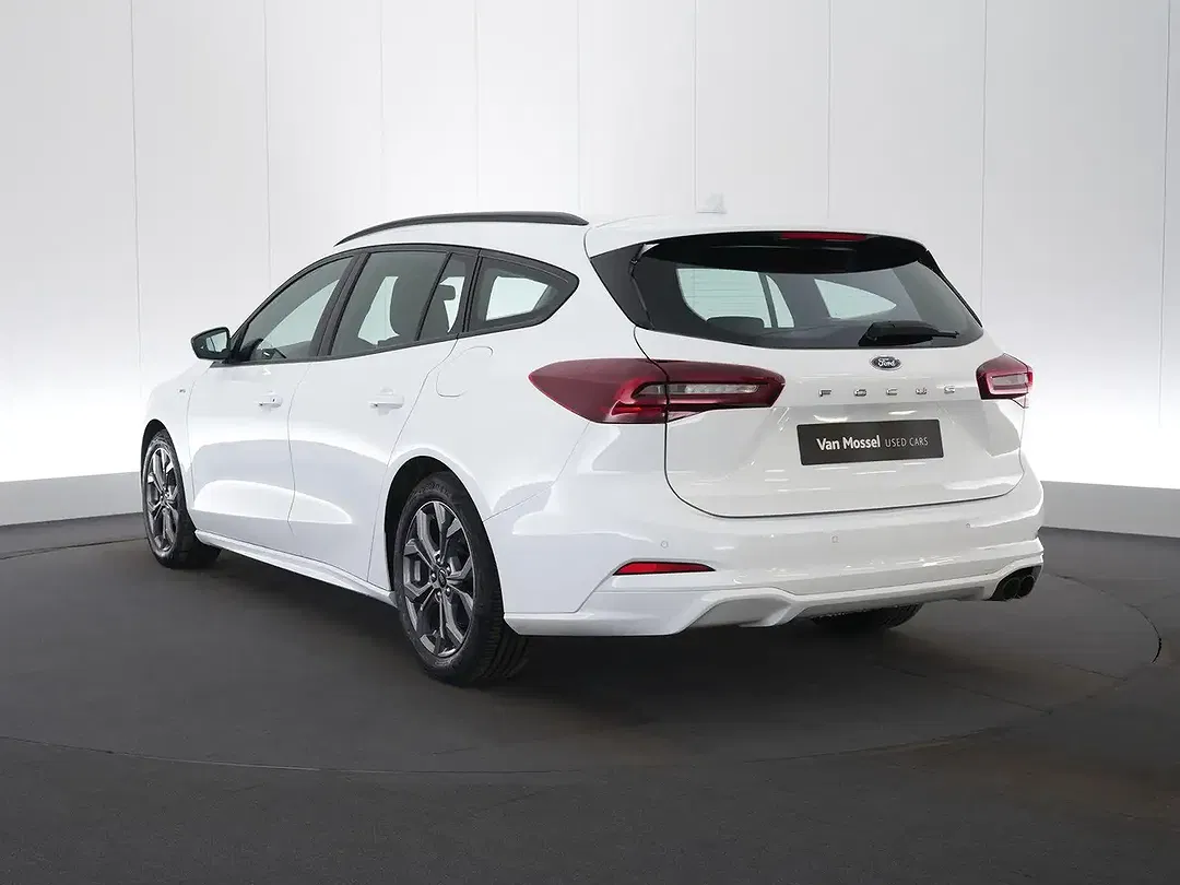 Ford Focus - Thumbnail 2