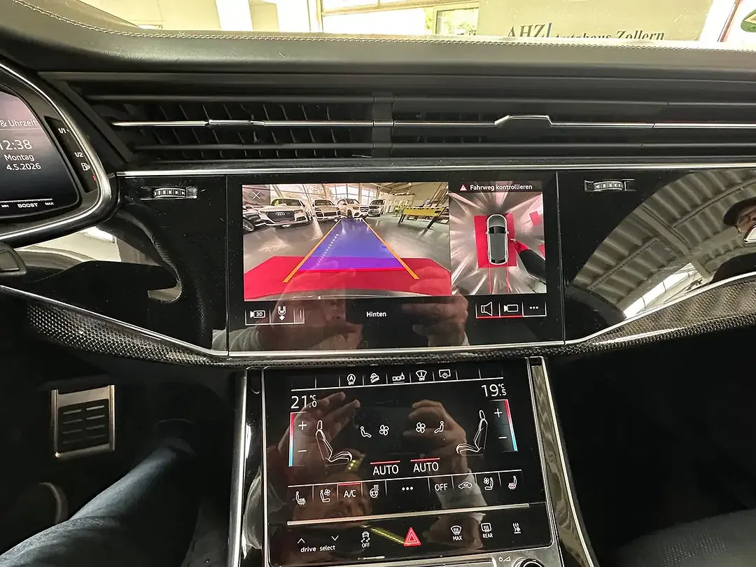 Audi SQ8 - Thumbnail 11