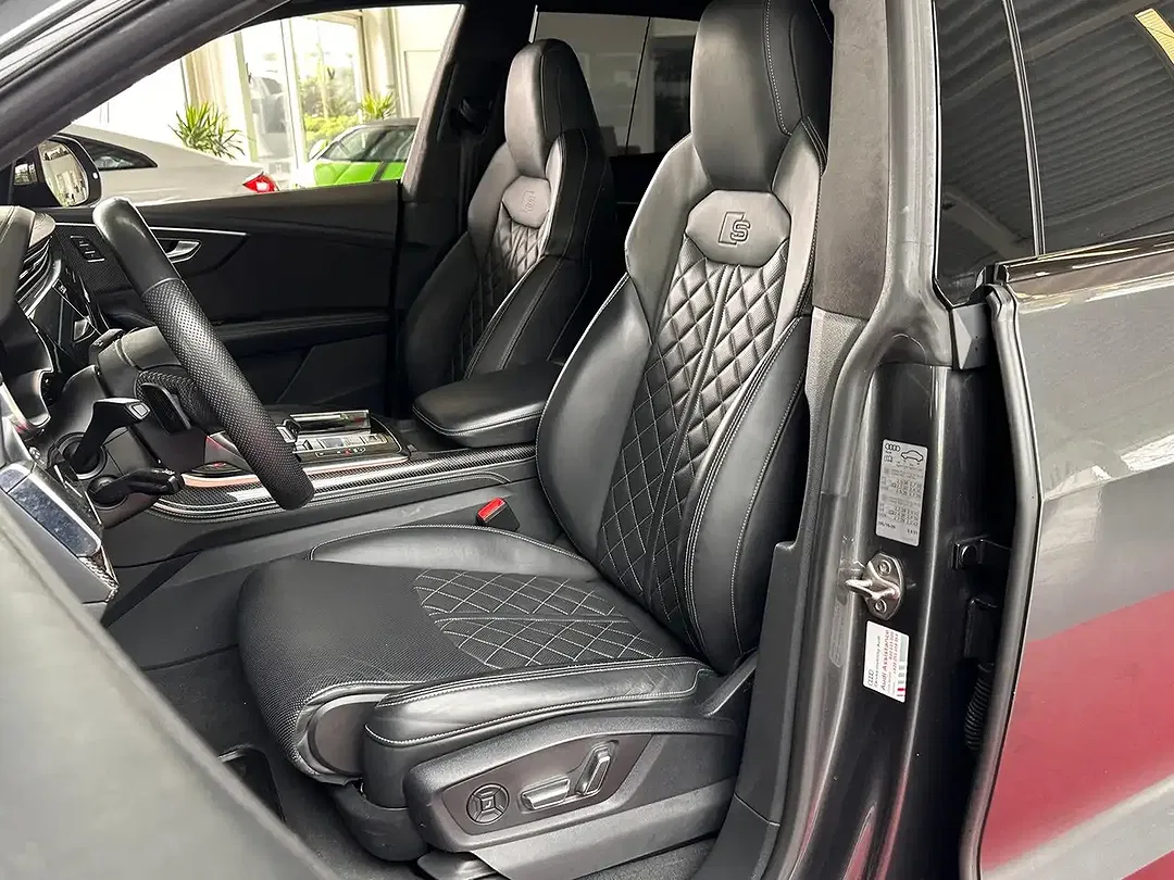 Audi SQ8 - Thumbnail 13