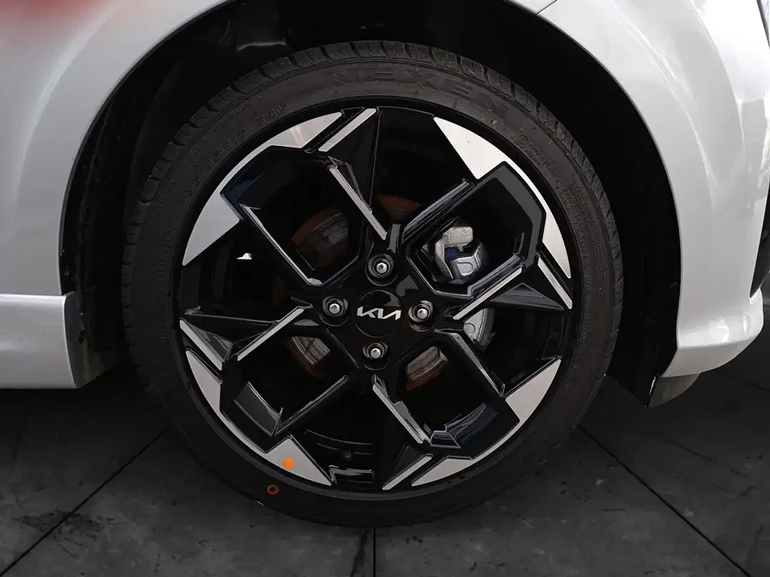 Kia Picanto - Thumbnail 5
