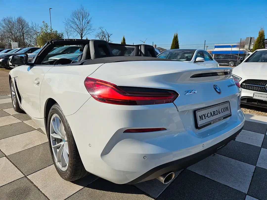 BMW Z4 - Thumbnail 10