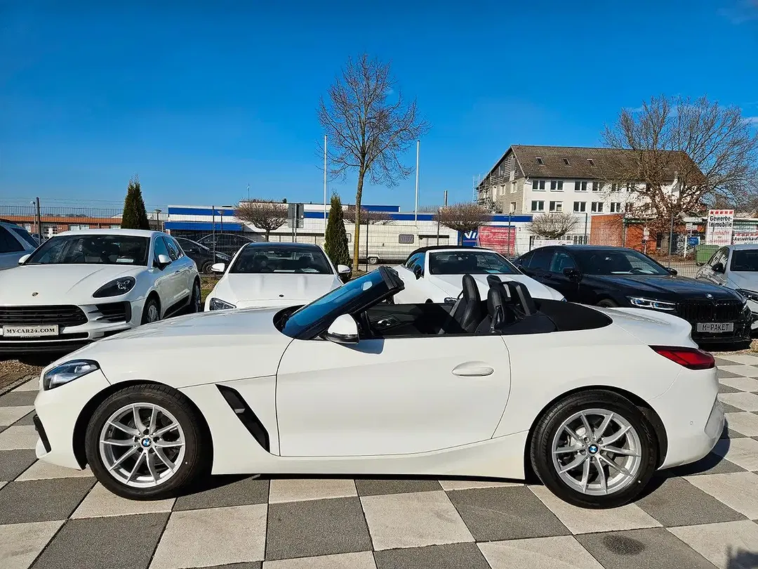 BMW Z4 - Thumbnail 7