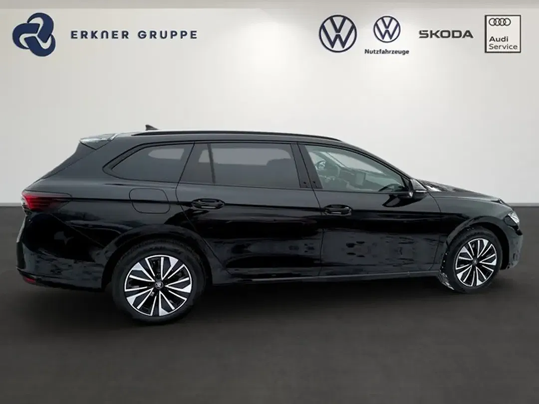 Skoda Superb - Thumbnail 3