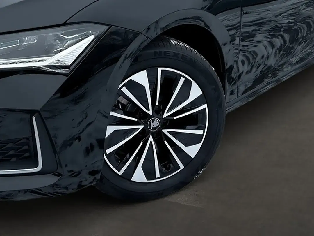 Skoda Superb - Thumbnail 8