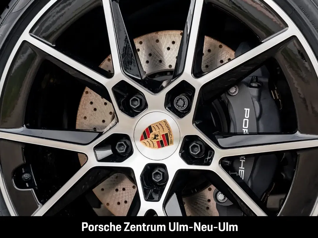 Porsche 992 - Thumbnail 13