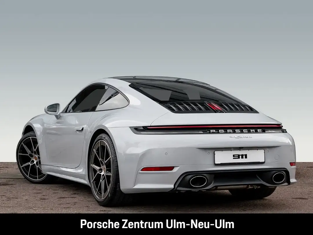 Porsche 992 - Thumbnail 3