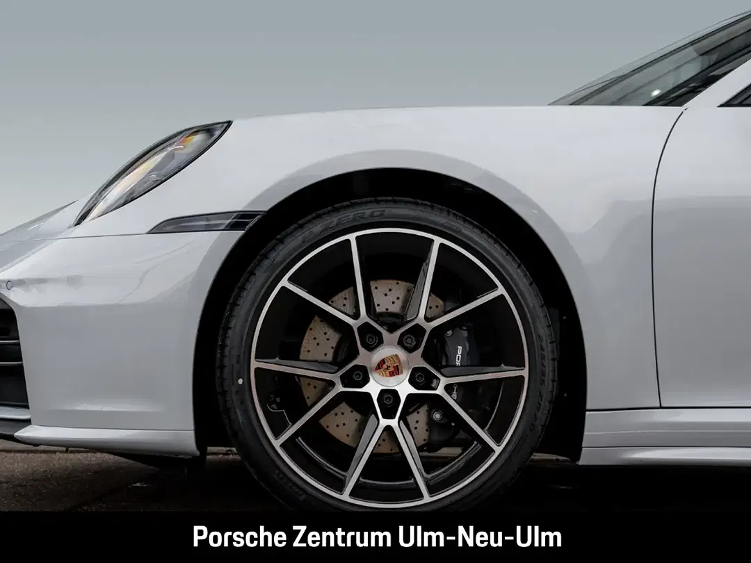 Porsche 992 - Thumbnail 8