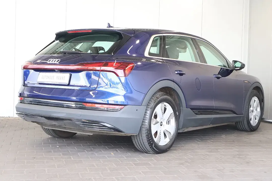 Audi e-tron - Thumbnail 13