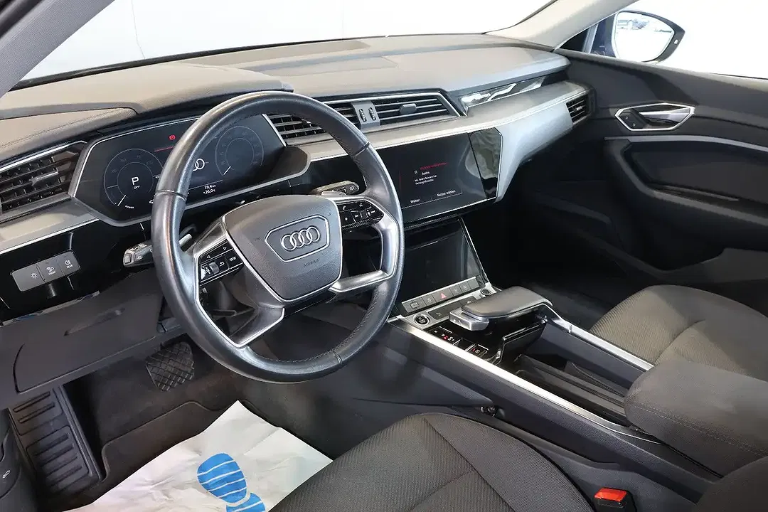 Audi e-tron - Thumbnail 8