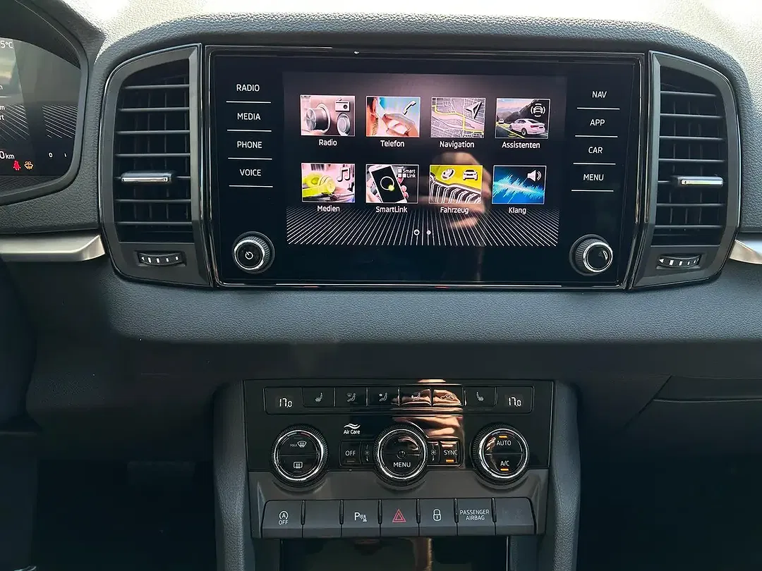 Skoda Karoq - Thumbnail 10