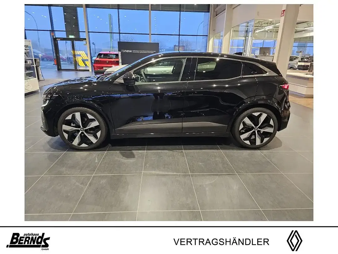 Renault Megane E-Tech - Thumbnail 2