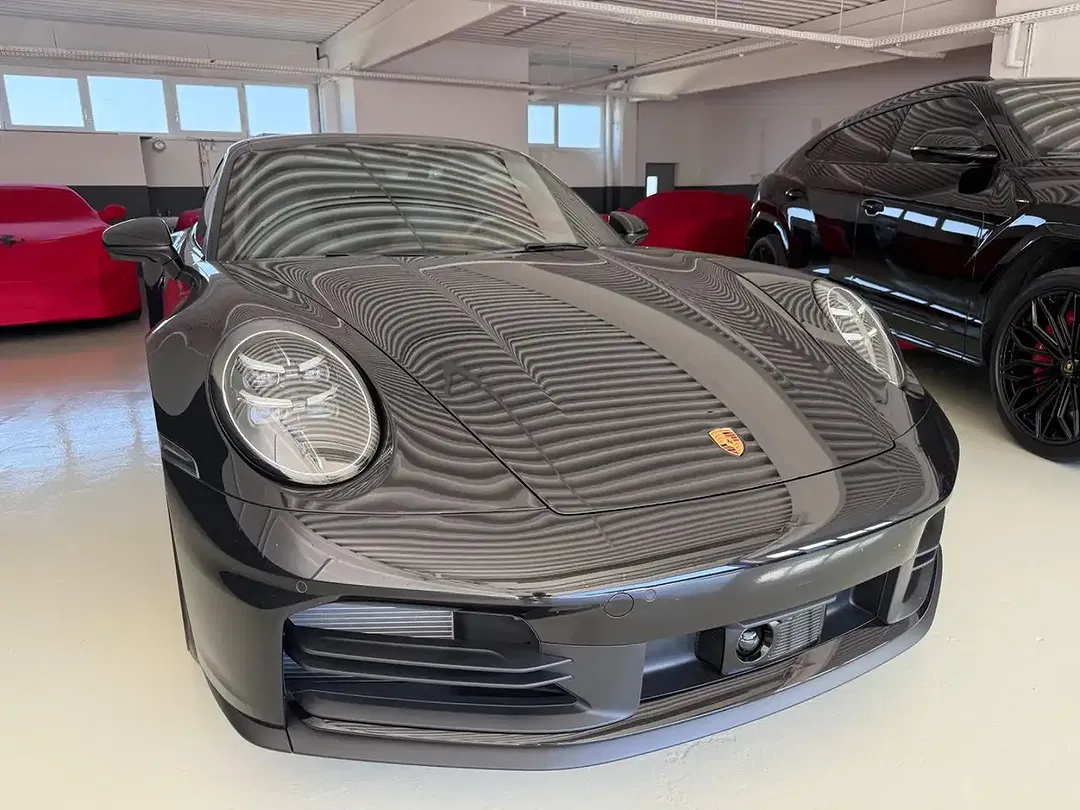 Porsche 992 - Thumbnail 4