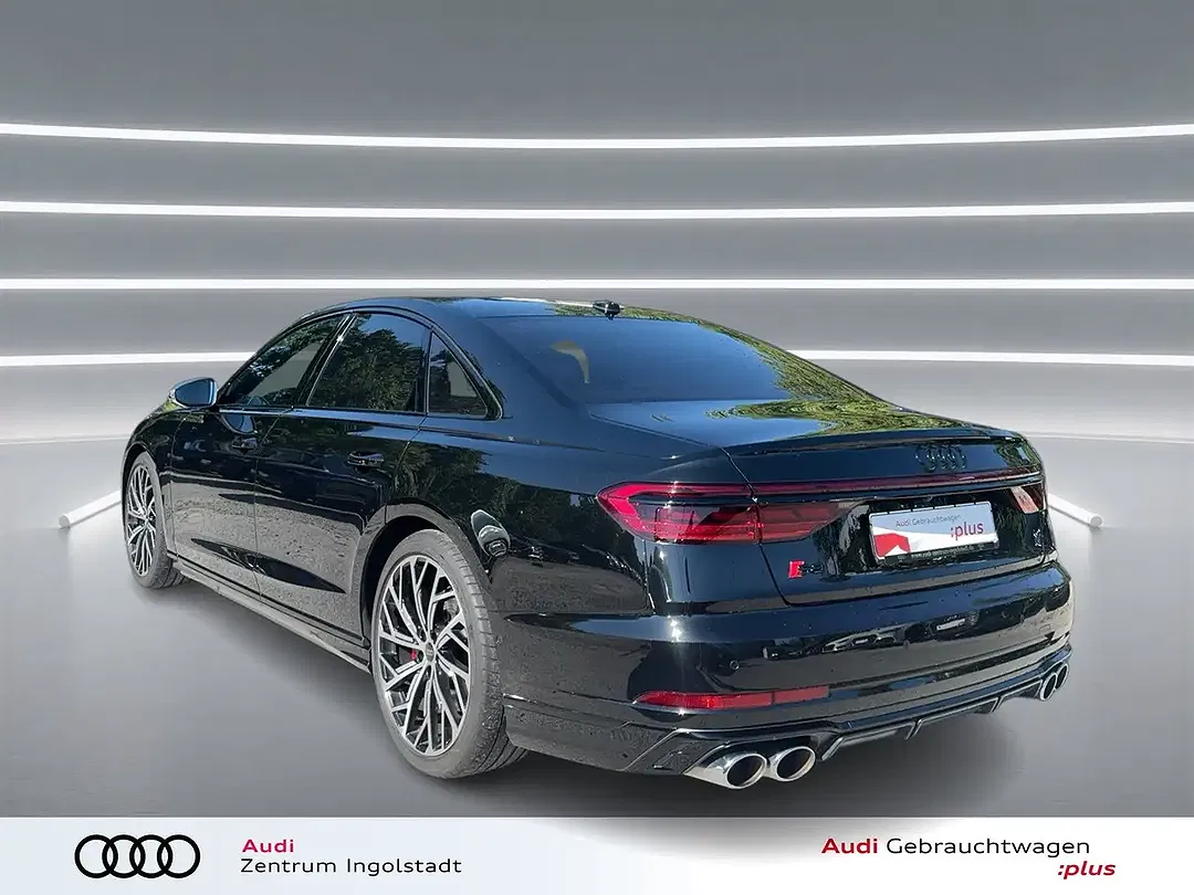 Audi S8 - Thumbnail 3