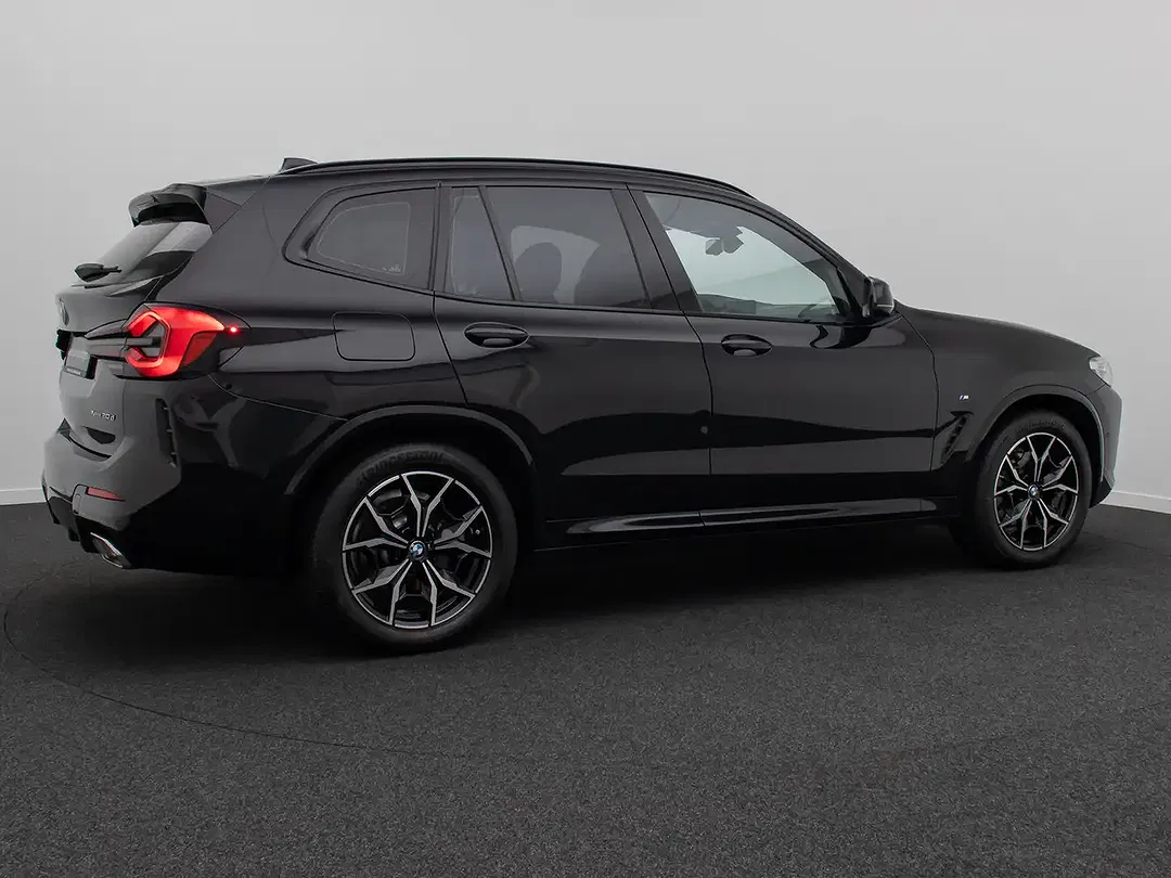 BMW X3 - Thumbnail 6