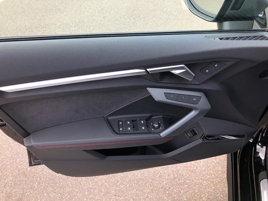Audi S3 - Thumbnail 13