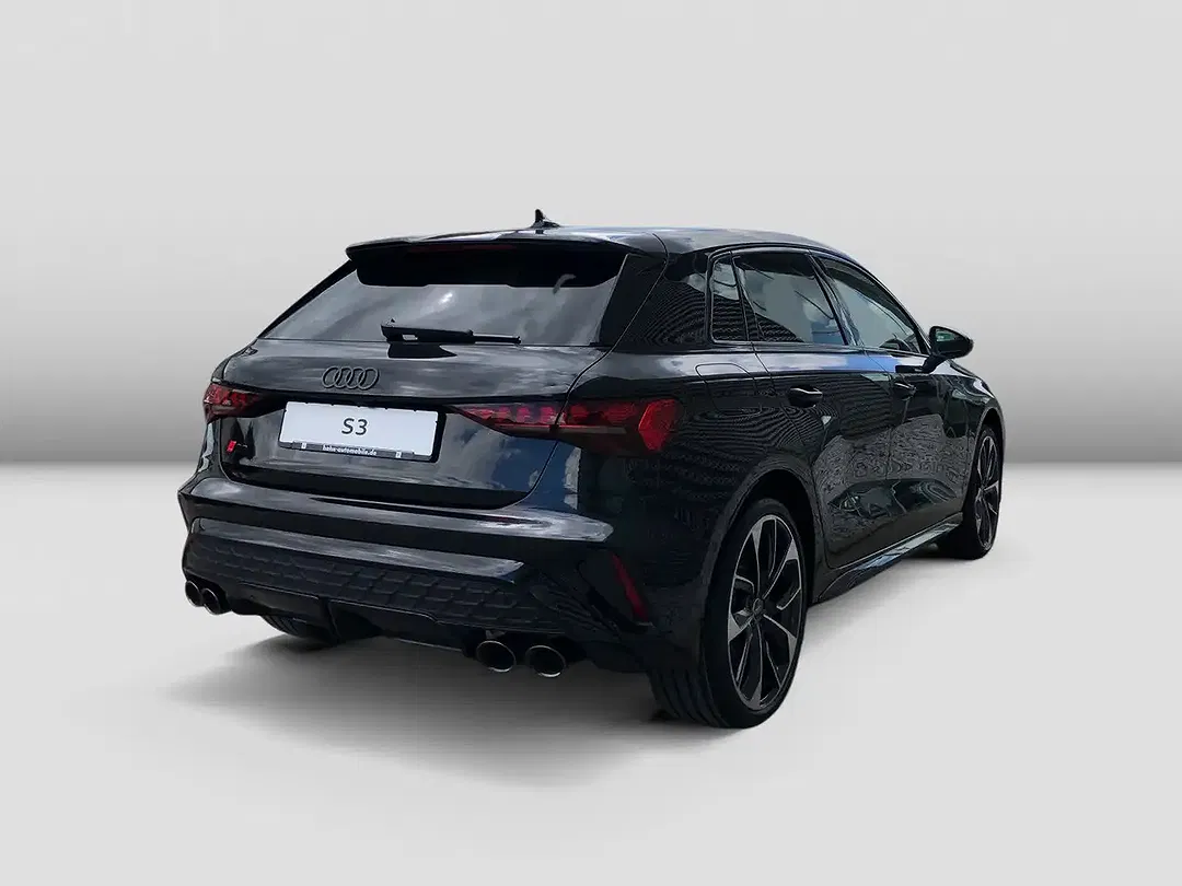 Audi S3 - Thumbnail 3