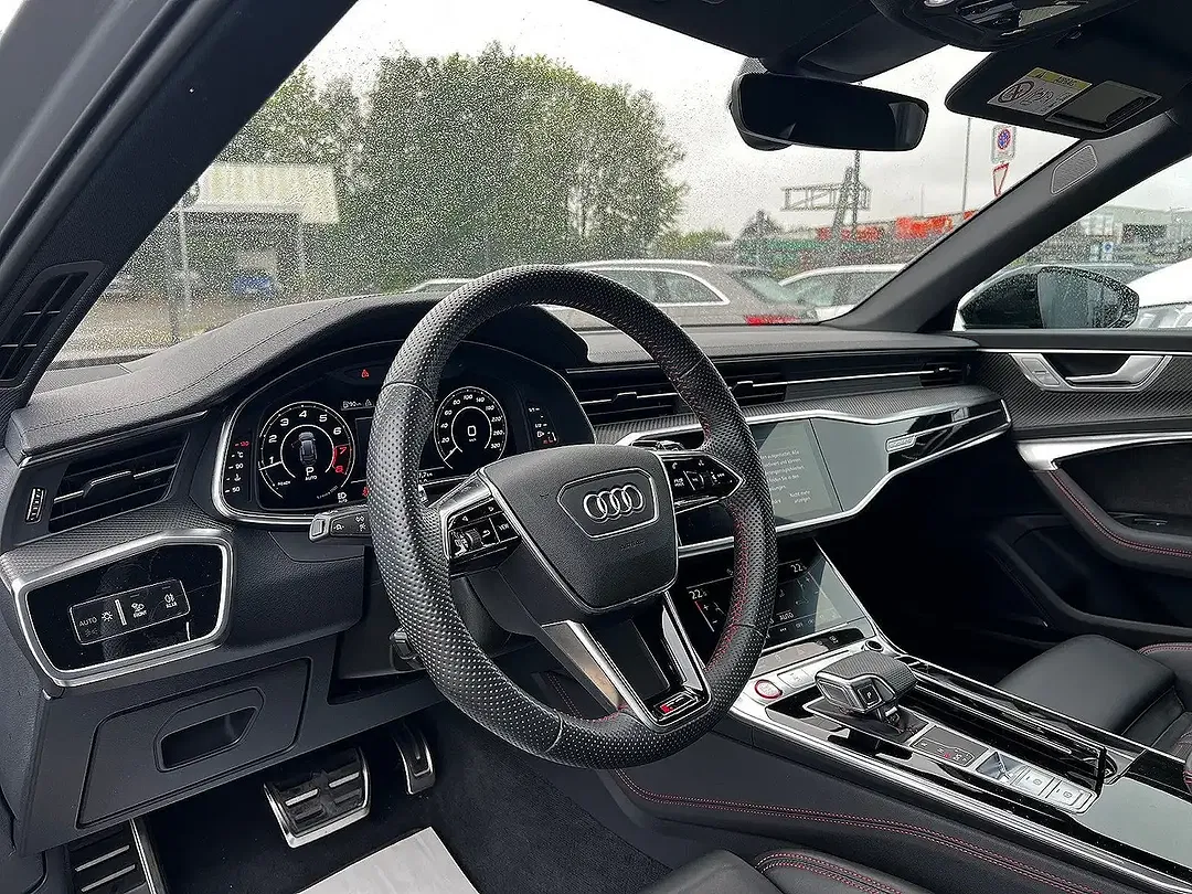 Audi RS6 - Thumbnail 3
