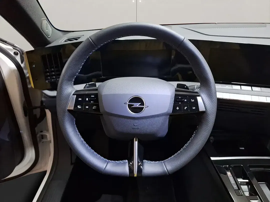 Opel Astra - Thumbnail 9