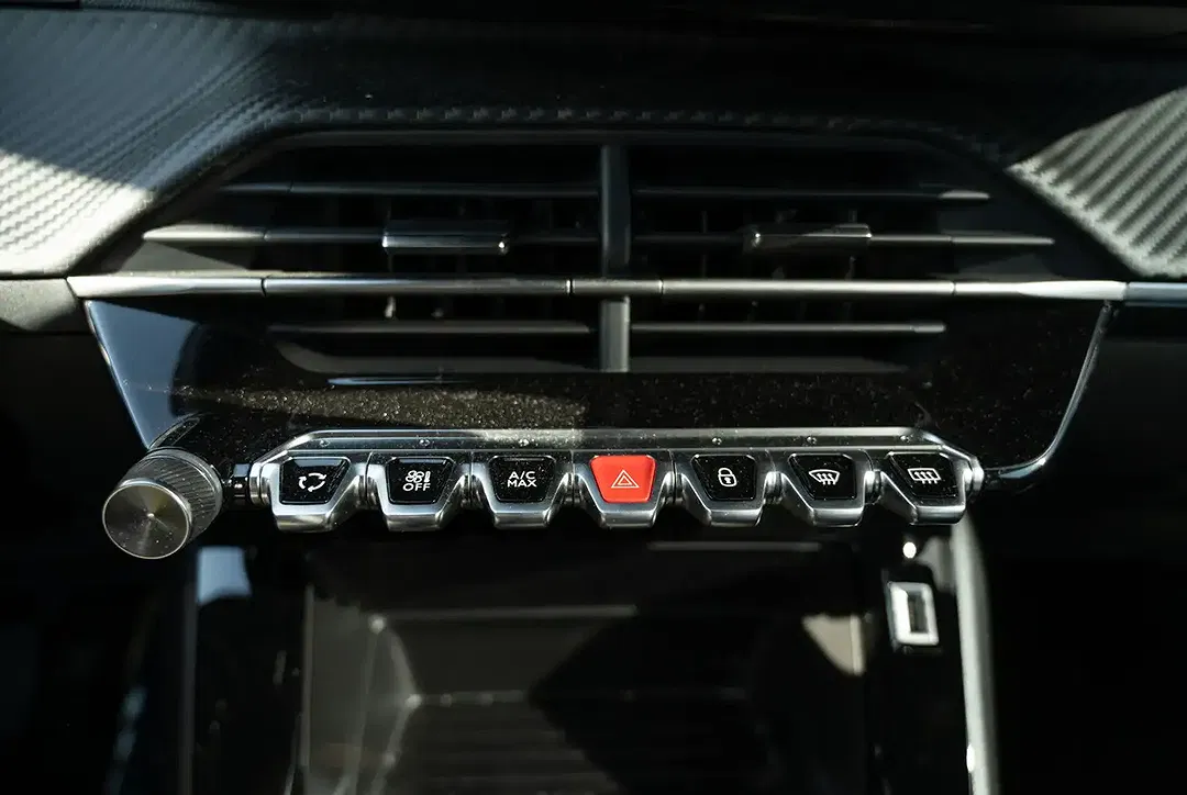 Peugeot 2008 - Thumbnail 7
