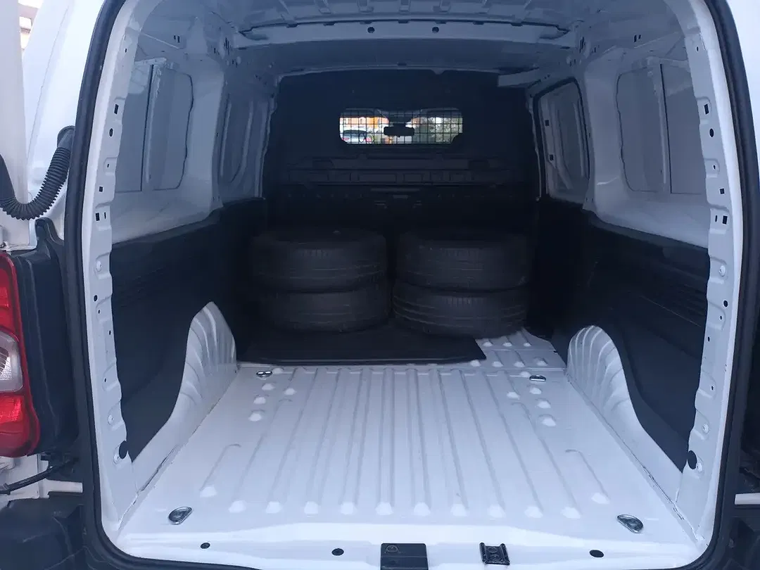 Opel Combo - Thumbnail 5