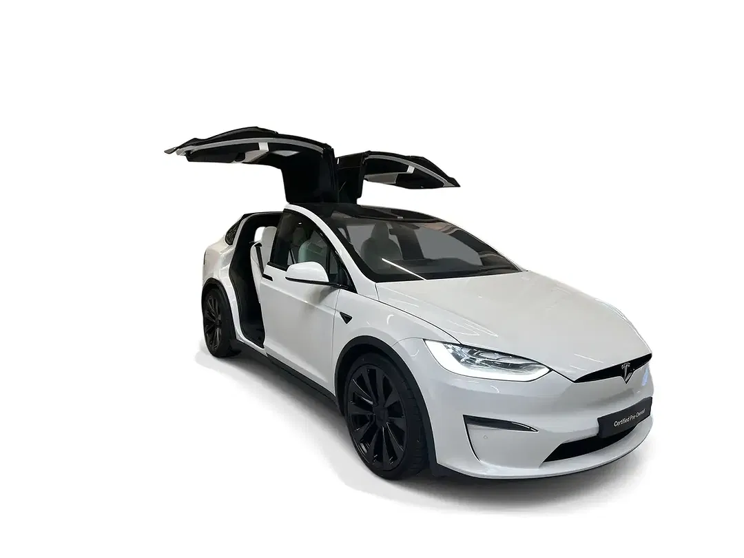 Tesla Model X - Thumbnail 11