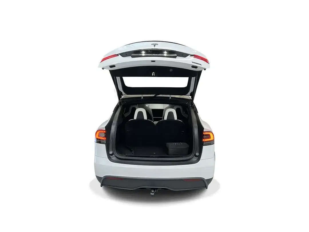 Tesla Model X - Thumbnail 15
