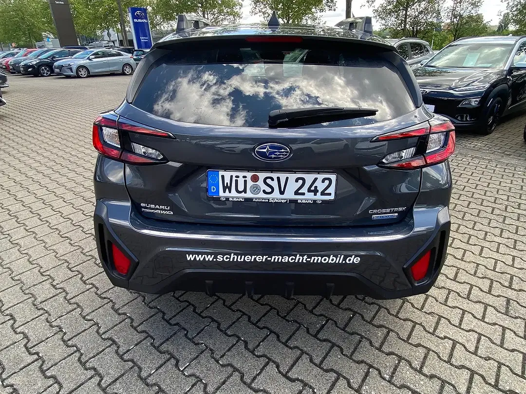 Subaru Crosstrek - Thumbnail 3