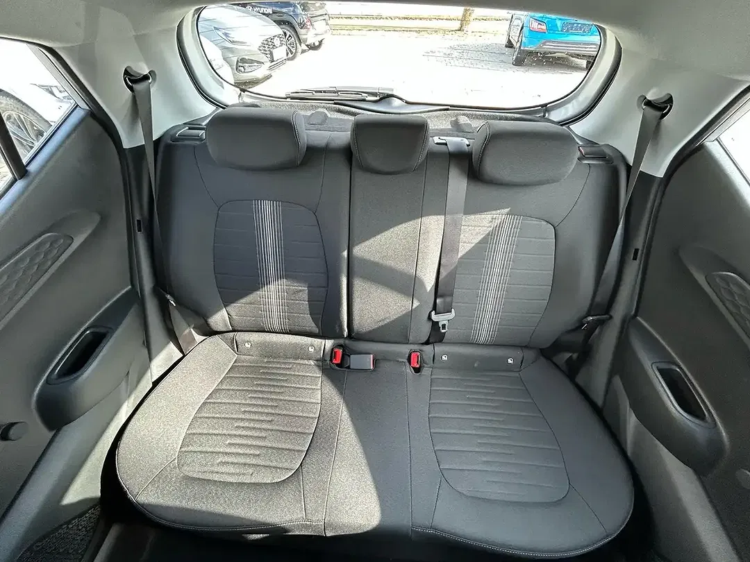 Hyundai i10 - Thumbnail 14