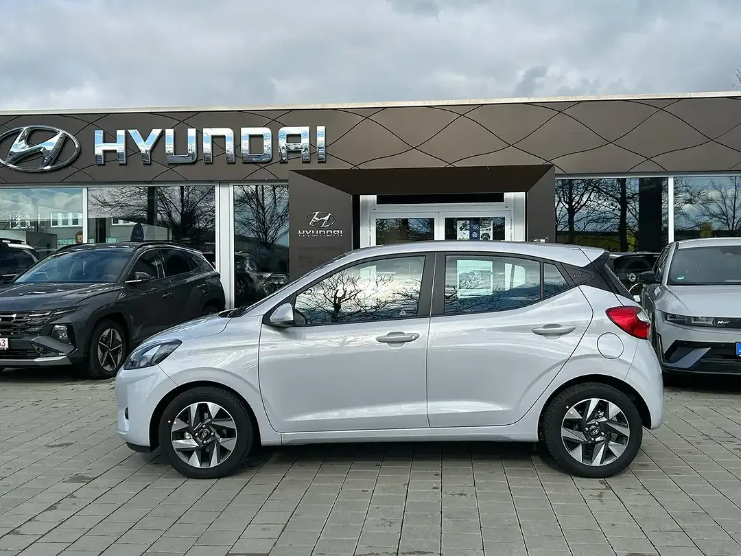 Hyundai i10 - Thumbnail 3