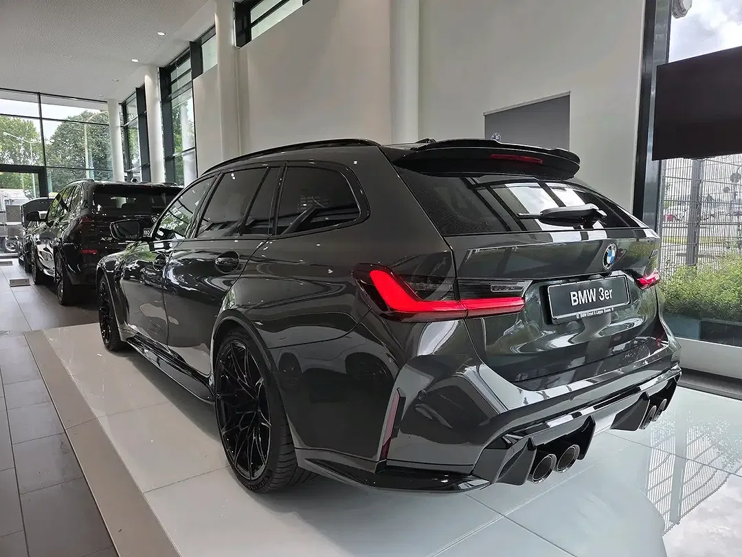 BMW M3 - Thumbnail 3