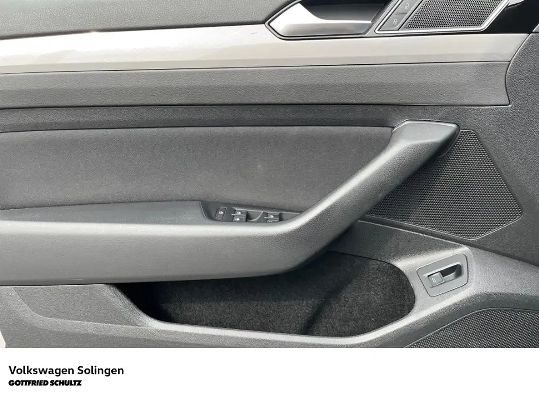 Volkswagen Passat Variant - Thumbnail 9