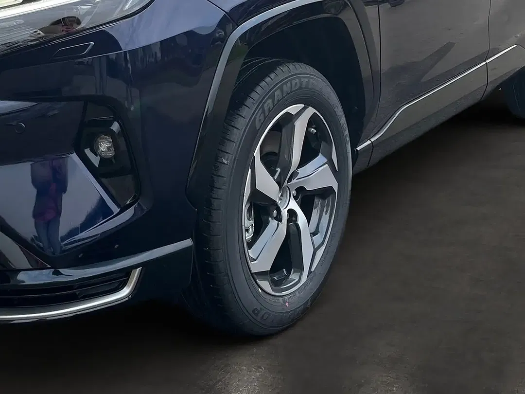 Toyota RAV 4 - Thumbnail 6
