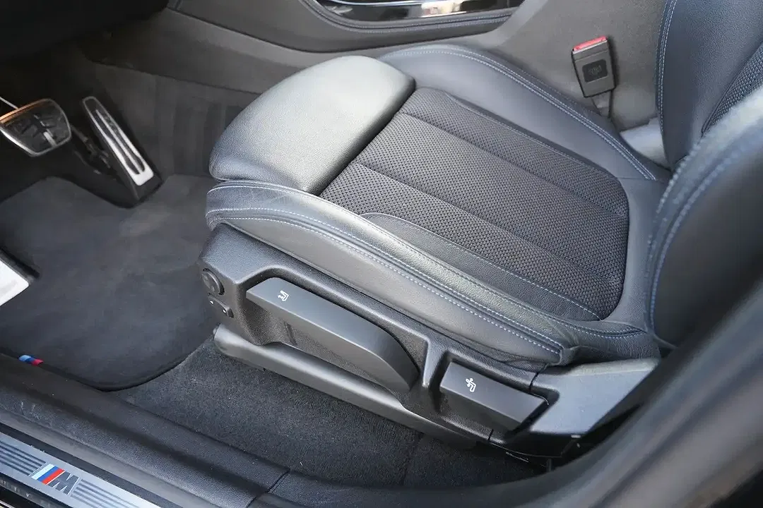 BMW X4 - Thumbnail 11